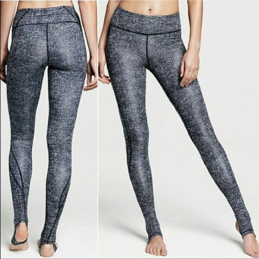 Victoria's Secret KnockOut Tight Yoga Sz XS Gray